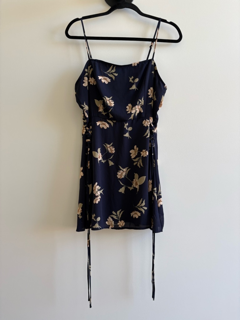 Lulu’s Navy Floral Spaghetti Strap Mini Dress - Picture 5 of 12